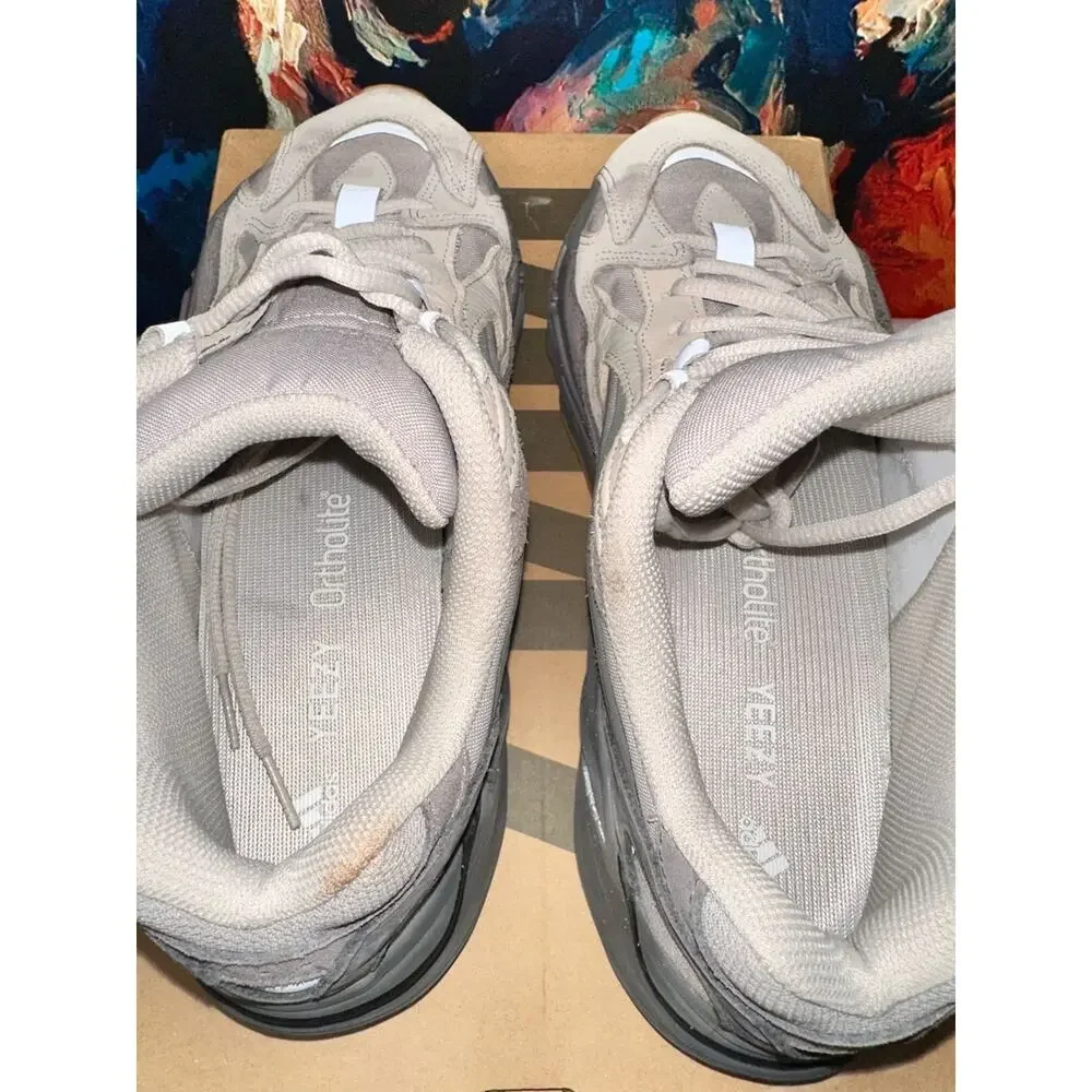 No.18 Adidas Yeezy Boost 700 V2 'Tephra' Sneakers